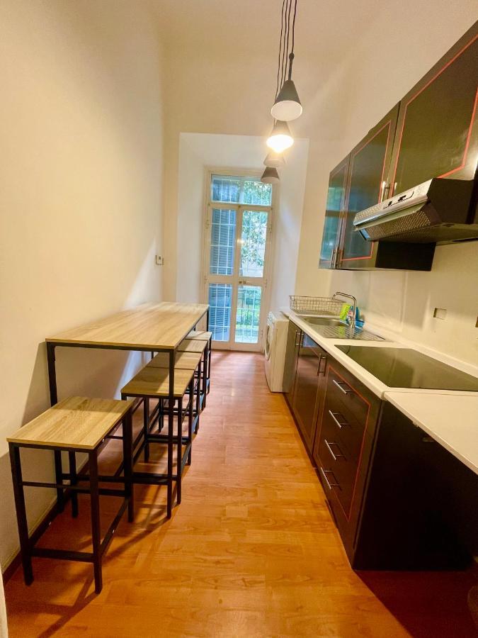 Апартаменты Parisa House Рим Экстерьер фото