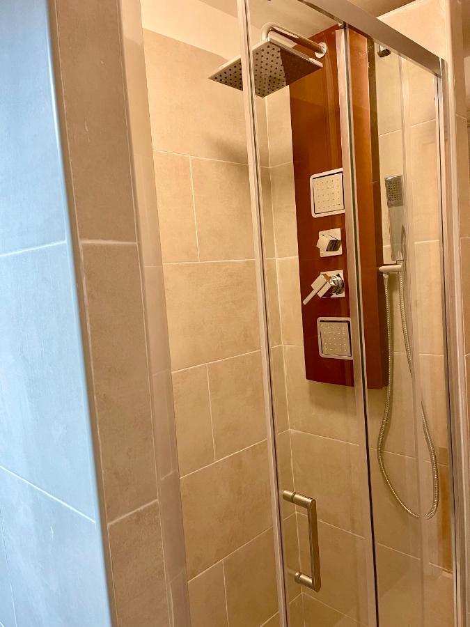 Апартаменты Parisa House Рим Экстерьер фото